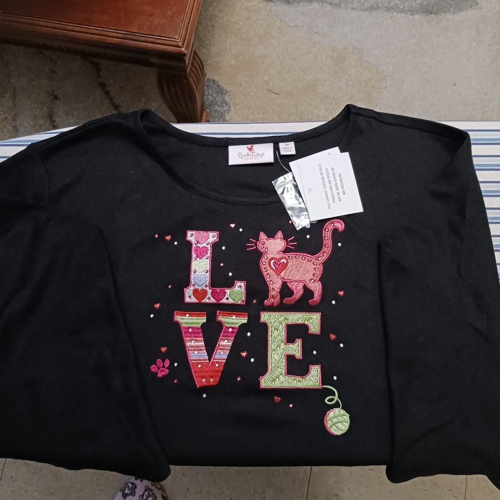 Quiltex Womens Black Shirt with Love Cat Design